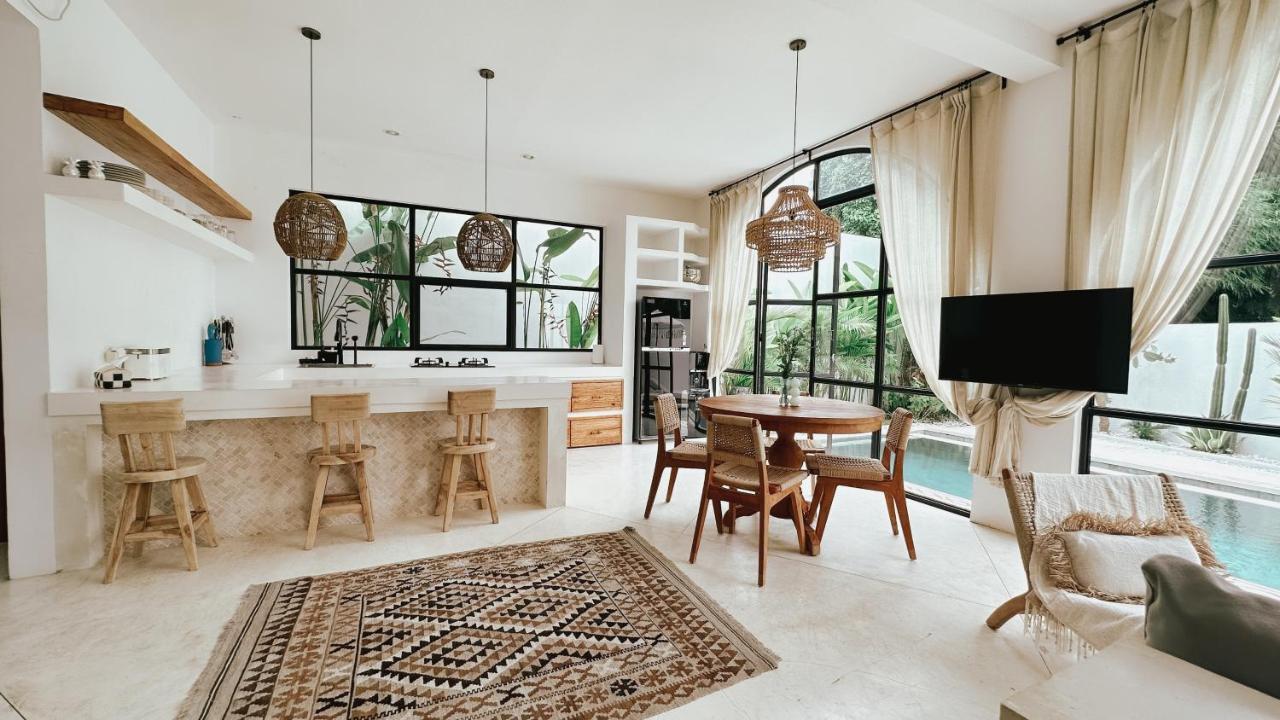 Villa Akhila Canggu Exterior photo
