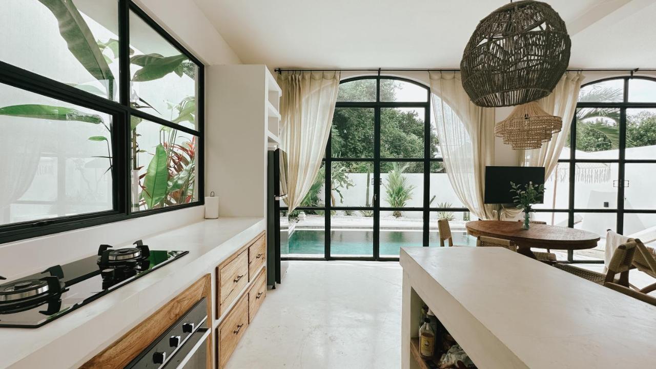 Villa Akhila Canggu Exterior photo